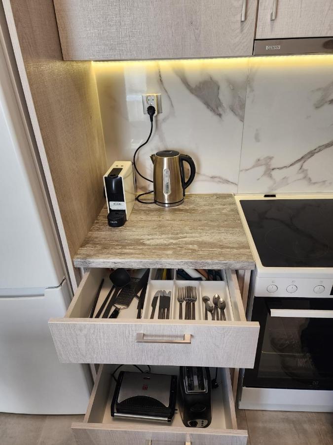 Newly Renovated Apartment 7 Min Walk From Acropolis アテネ エクステリア 写真