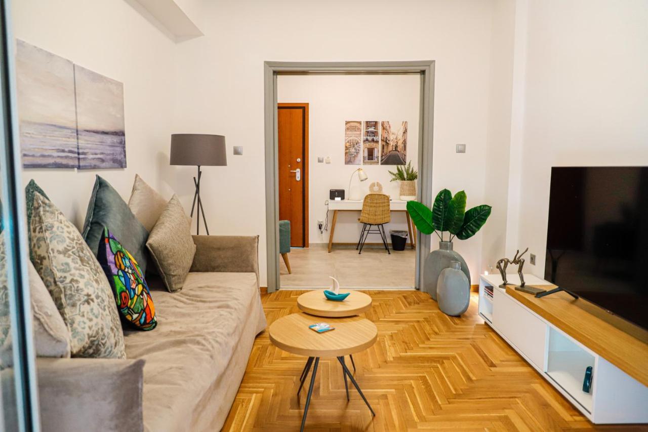 Newly Renovated Apartment 7 Min Walk From Acropolis アテネ エクステリア 写真