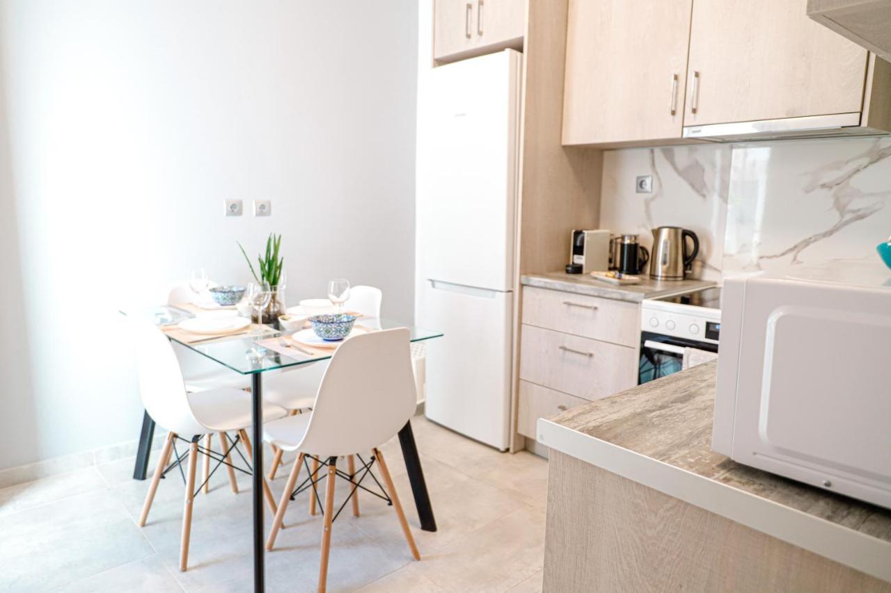 Newly Renovated Apartment 7 Min Walk From Acropolis アテネ エクステリア 写真