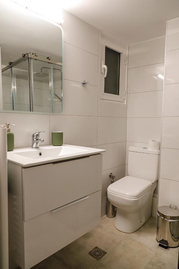 Newly Renovated Apartment 7 Min Walk From Acropolis アテネ エクステリア 写真