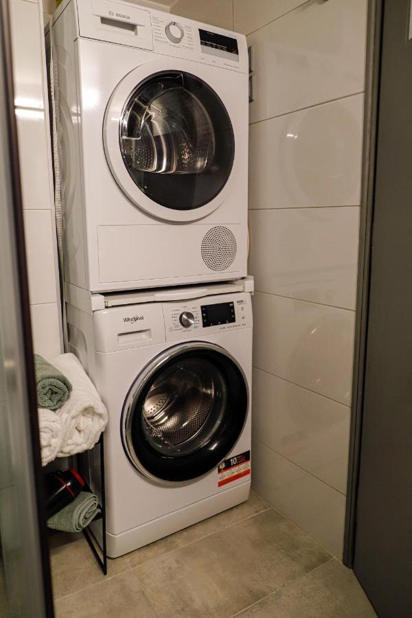 Newly Renovated Apartment 7 Min Walk From Acropolis アテネ エクステリア 写真