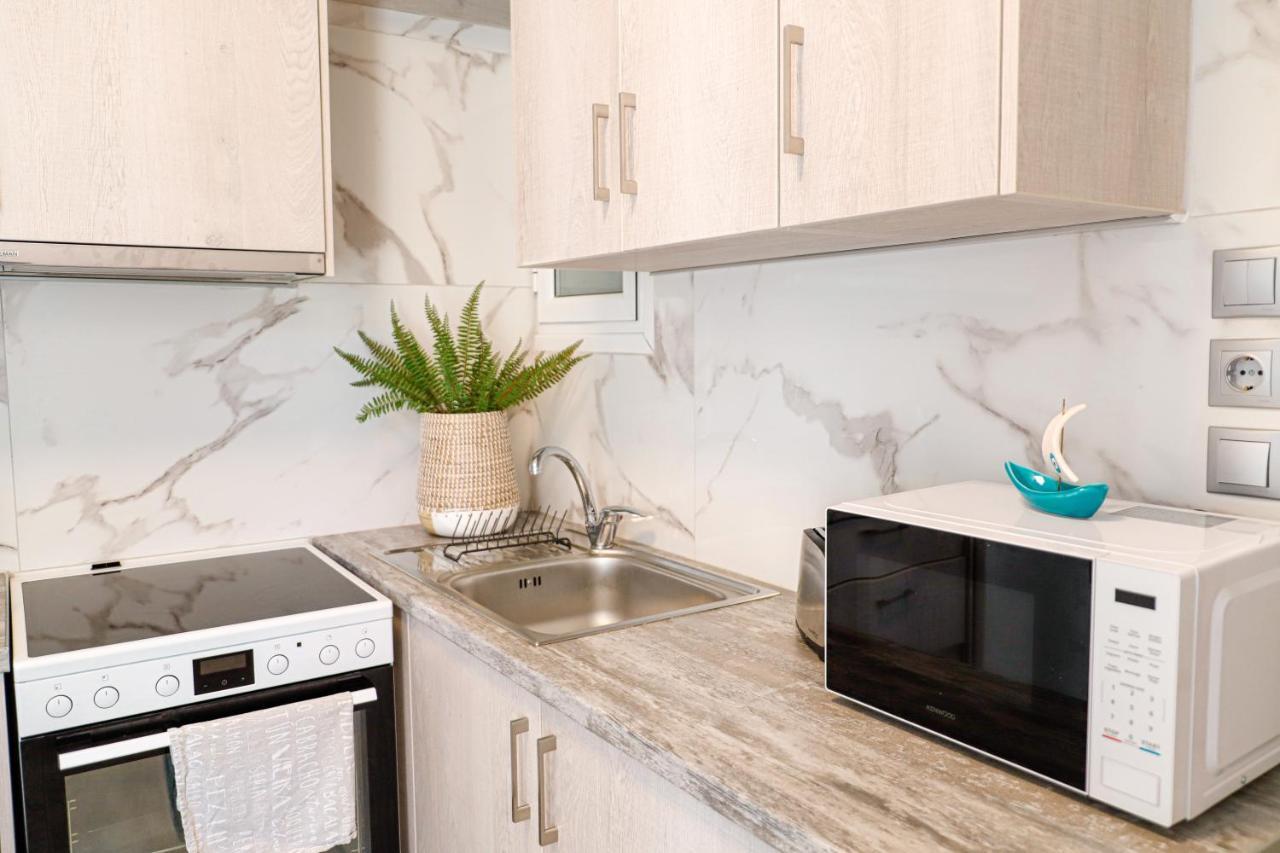 Newly Renovated Apartment 7 Min Walk From Acropolis アテネ エクステリア 写真