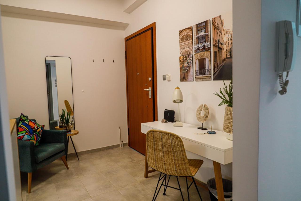 Newly Renovated Apartment 7 Min Walk From Acropolis アテネ エクステリア 写真